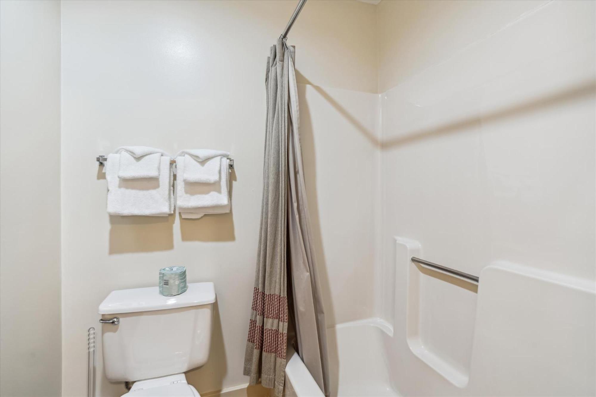 Cedarbrook Hotel Room 2 Doubles 119 キリングトン エクステリア 写真